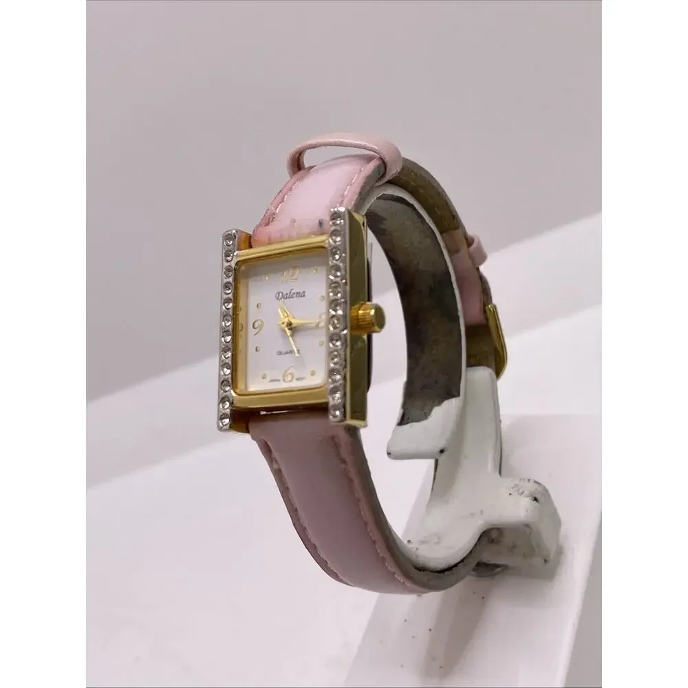 Womens Gold Tone Vintage Tank Watch New Battery